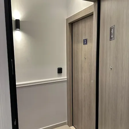 Aigli 2 Apartman *